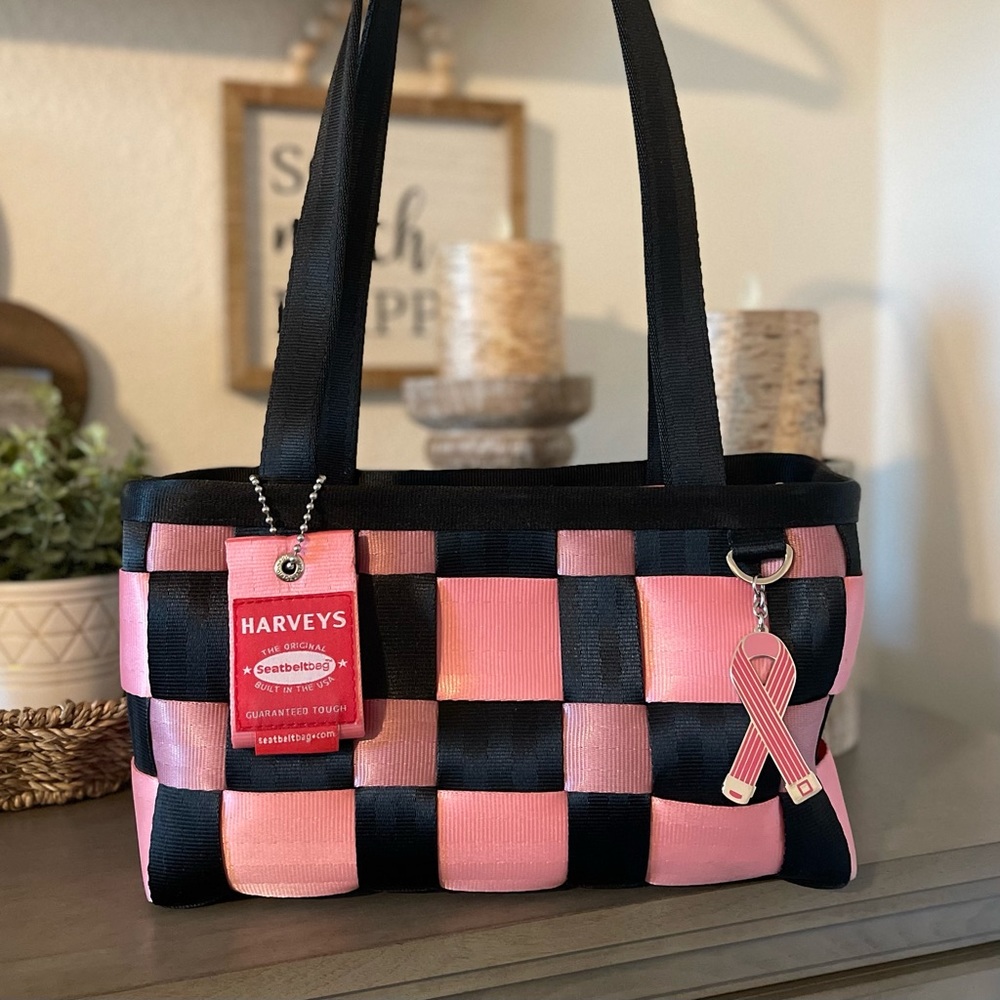 Harvey’s Seatbelt Bag Breast Cancer